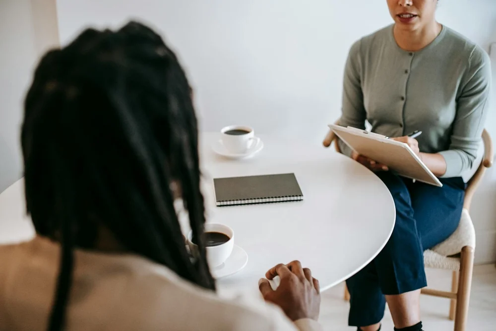 A supportive conversation in a counseling session